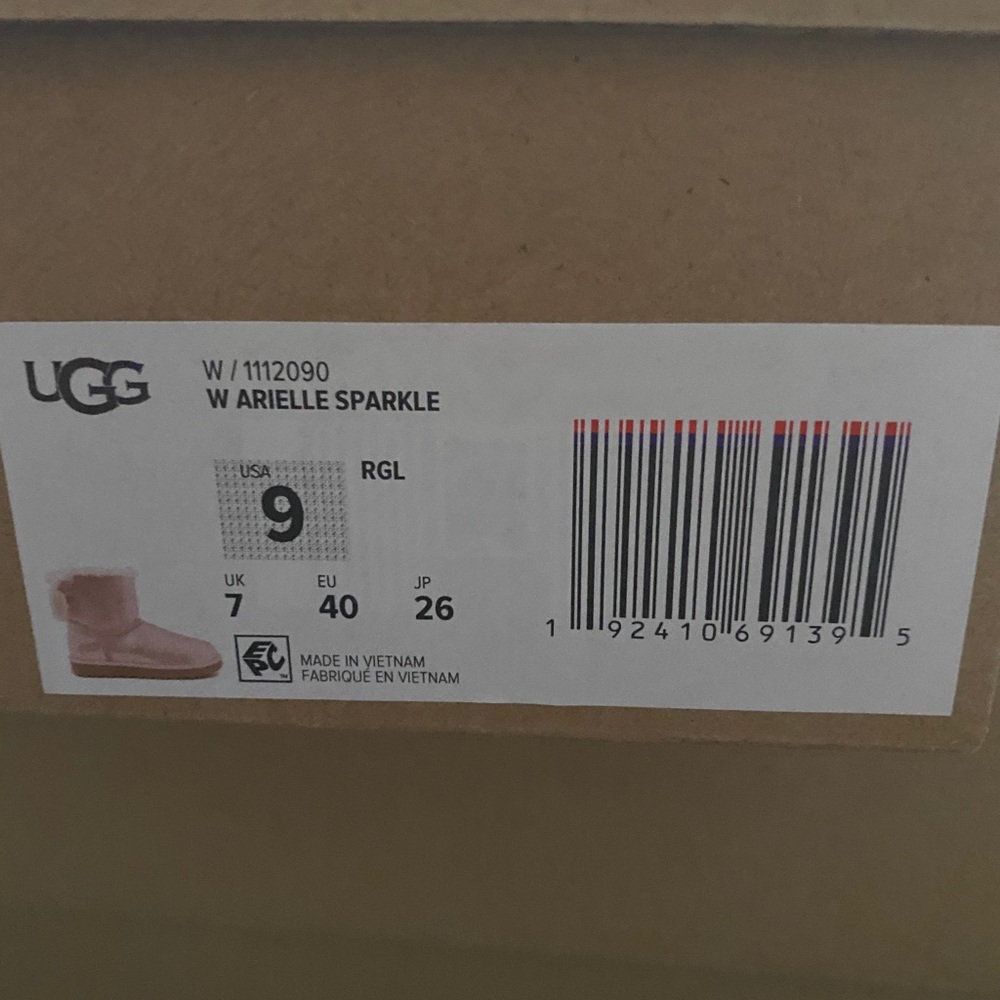 Pink sparkle uggs